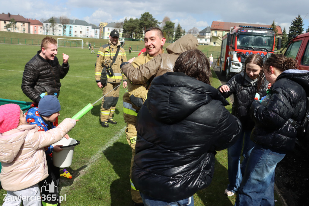 Fotorelacja: Lany Poniedziałek w Zawierciu!