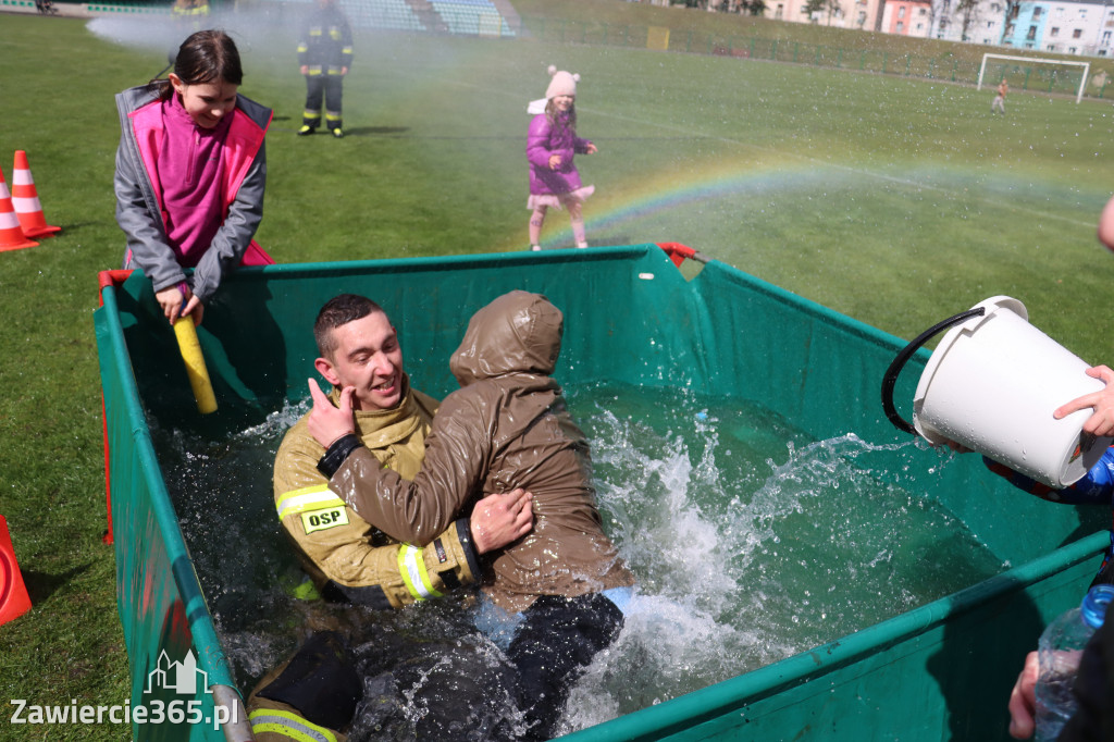 Fotorelacja: Lany Poniedziałek w Zawierciu!