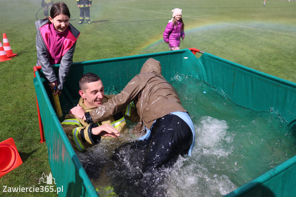 Fotorelacja: Lany Poniedziałek w Zawierciu!
