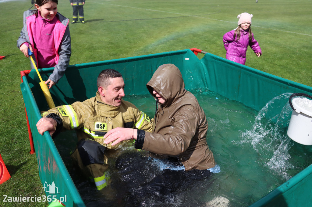 Fotorelacja: Lany Poniedziałek w Zawierciu!