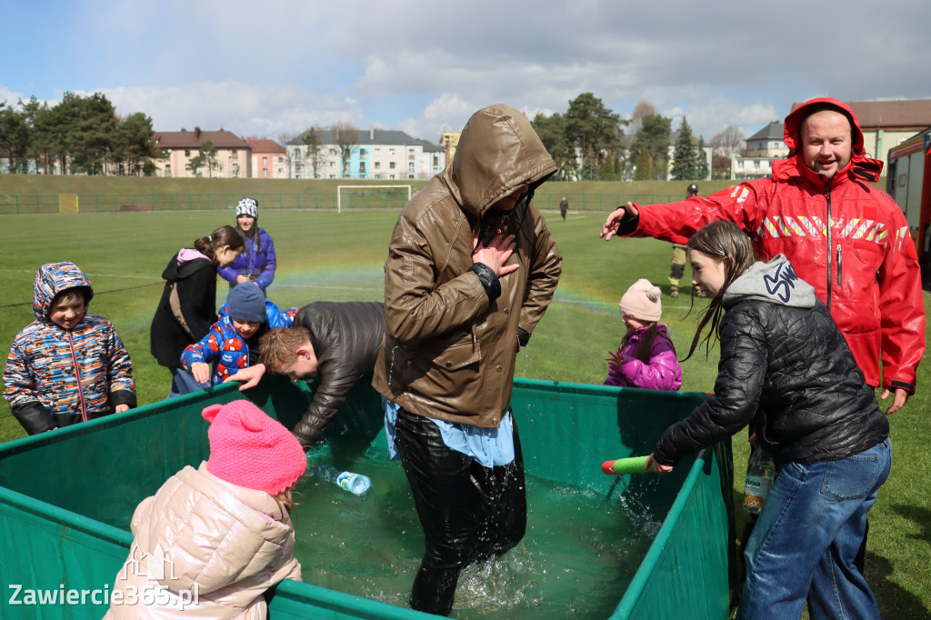 Fotorelacja: Lany Poniedziałek w Zawierciu!