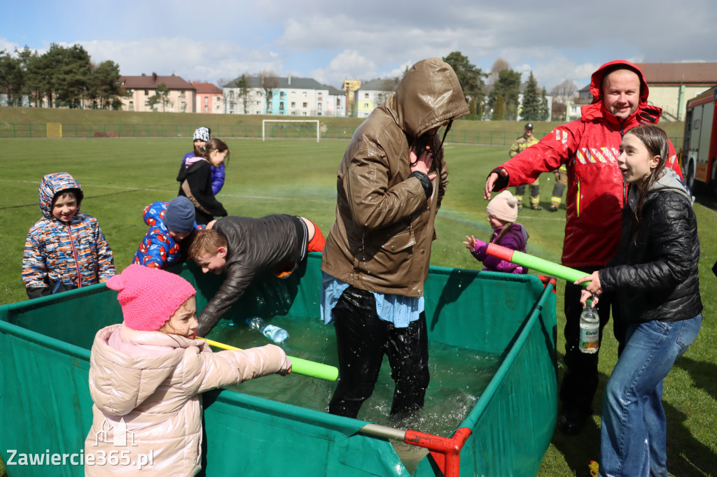 Fotorelacja: Lany Poniedziałek w Zawierciu!