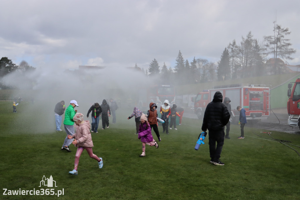 Fotorelacja: Lany Poniedziałek w Zawierciu!