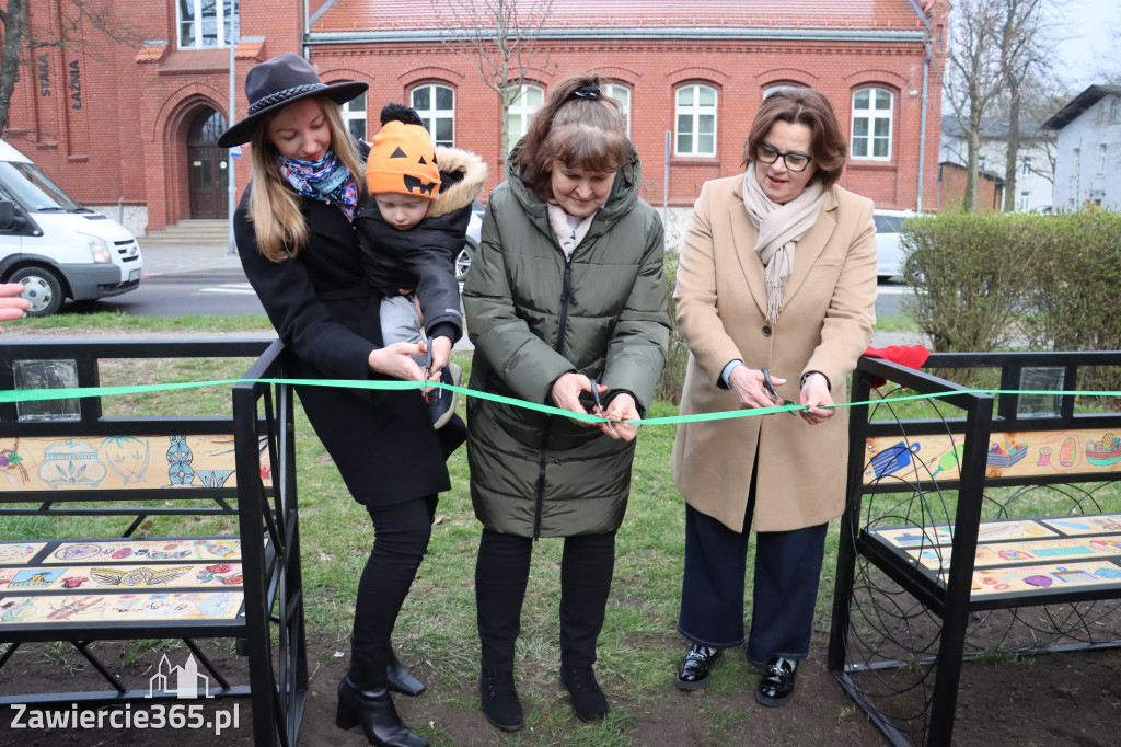 Fotorelacja: Otwarcie instalacji artystycznej  ŁAWECZKI PRZEMYSŁOWEJ PAMIĘCI w Zawierciu