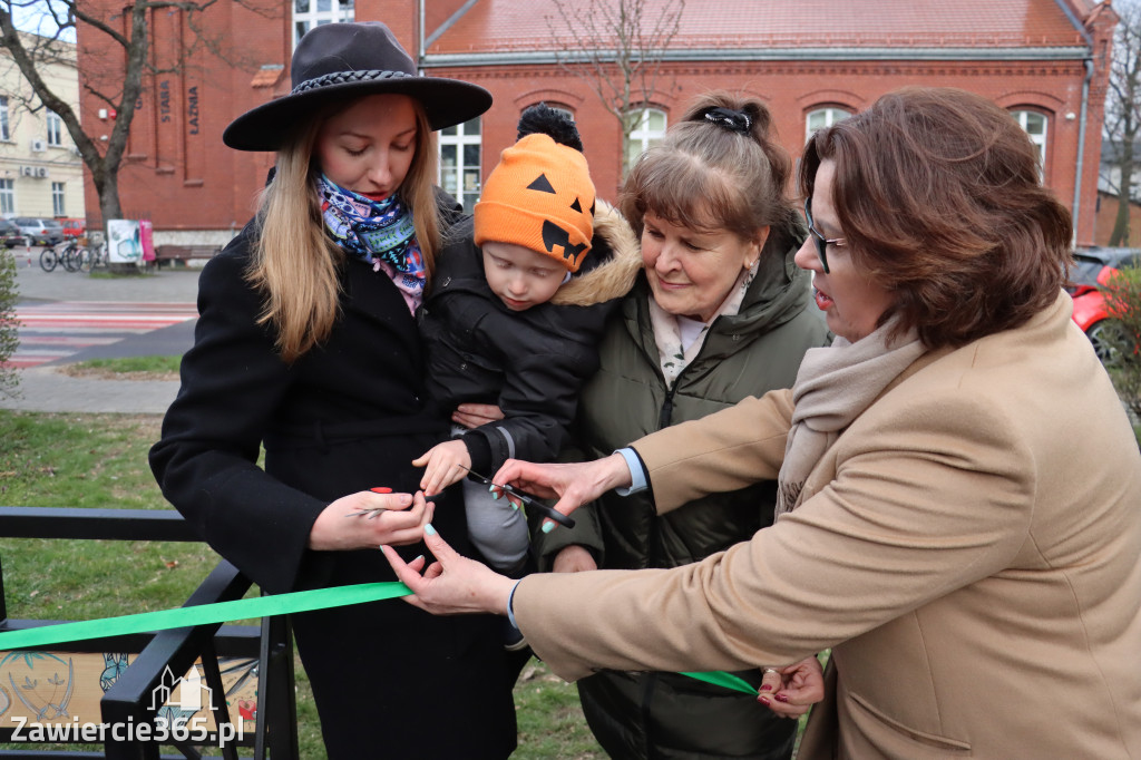 Fotorelacja: Otwarcie instalacji artystycznej  ŁAWECZKI PRZEMYSŁOWEJ PAMIĘCI w Zawierciu
