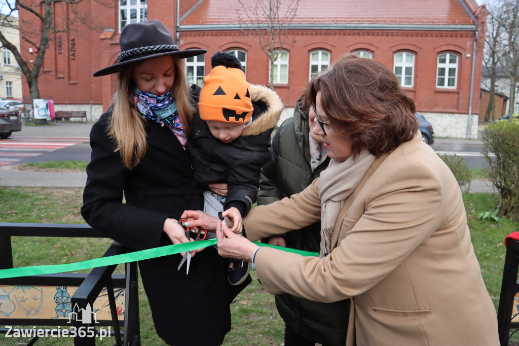 Fotorelacja: Otwarcie instalacji artystycznej  ŁAWECZKI PRZEMYSŁOWEJ PAMIĘCI w Zawierciu