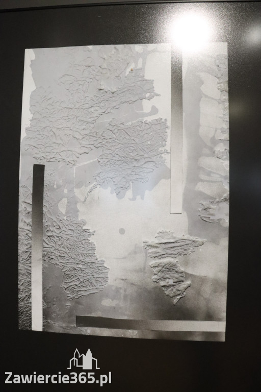 Fotorelacja: Wernisaż wystawy „Między linią a formą II” w MOK Zawiercie