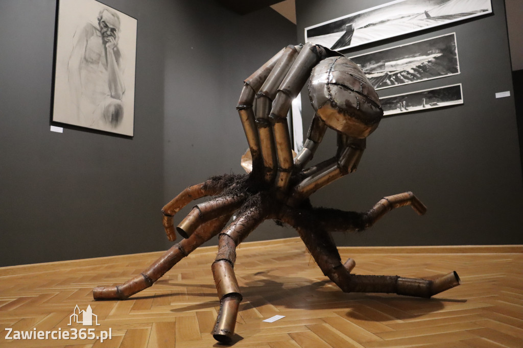 Fotorelacja: Wernisaż wystawy „Między linią a formą II” w MOK Zawiercie