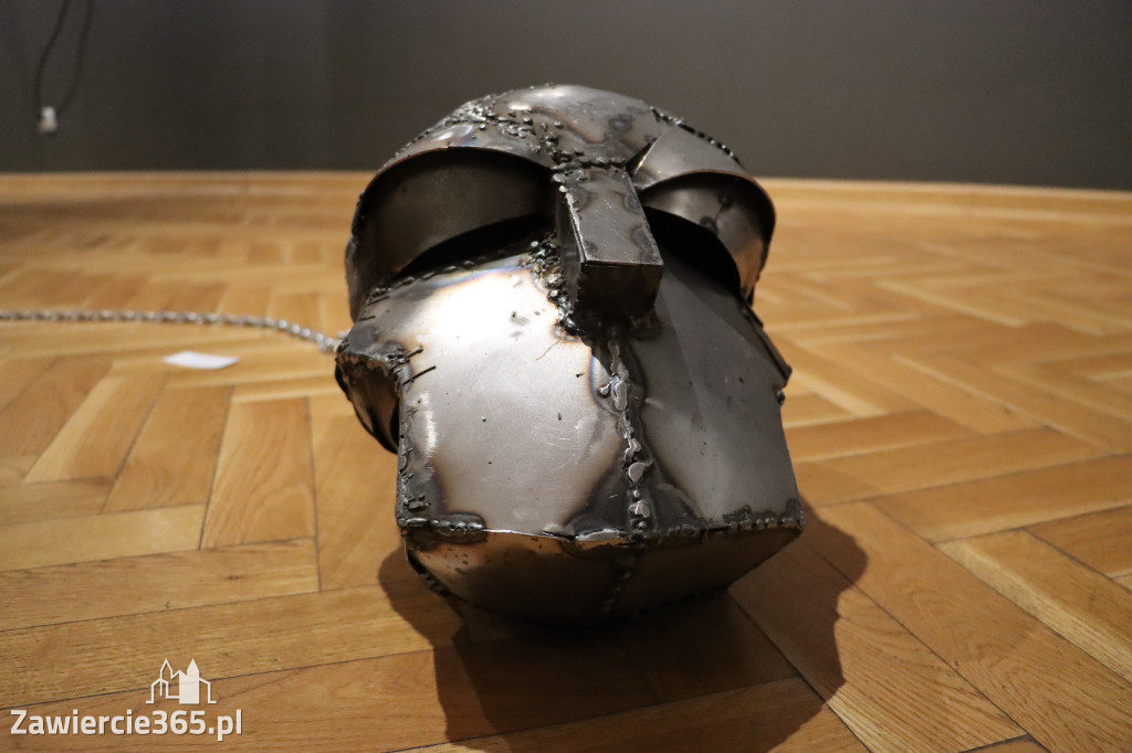 Fotorelacja: Wernisaż wystawy „Między linią a formą II” w MOK Zawiercie