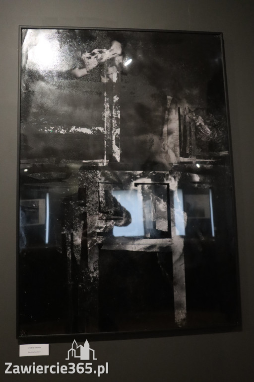 Fotorelacja: Wernisaż wystawy „Między linią a formą II” w MOK Zawiercie