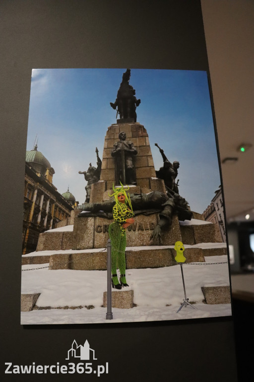 Fotorelacja: Wernisaż wystawy „Między linią a formą II” w MOK Zawiercie