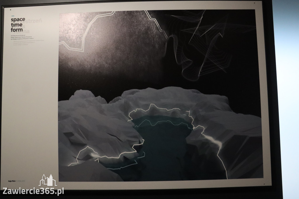 Fotorelacja: Wernisaż wystawy „Między linią a formą II” w MOK Zawiercie