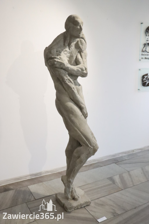 Fotorelacja: Wernisaż wystawy „Między linią a formą II” w MOK Zawiercie