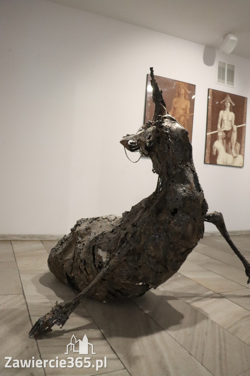 Fotorelacja: Wernisaż wystawy „Między linią a formą II” w MOK Zawiercie