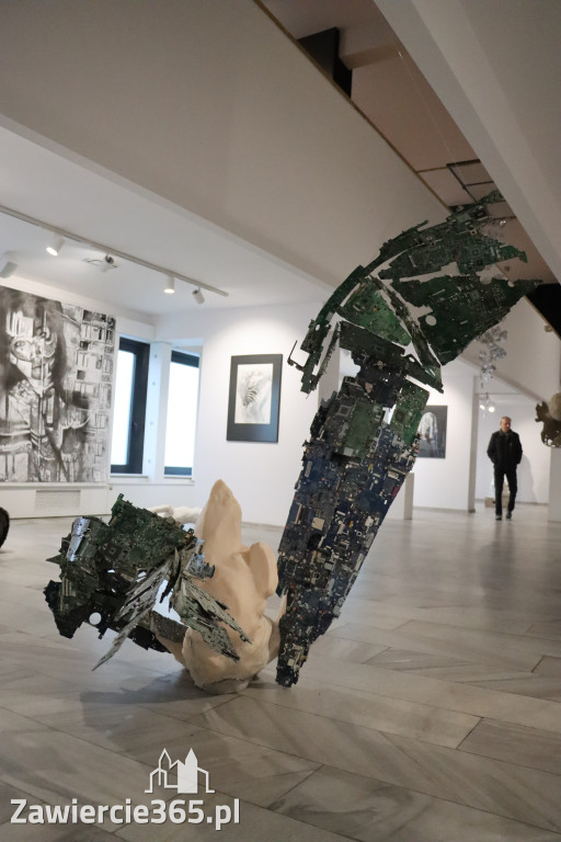 Fotorelacja: Wernisaż wystawy „Między linią a formą II” w MOK Zawiercie