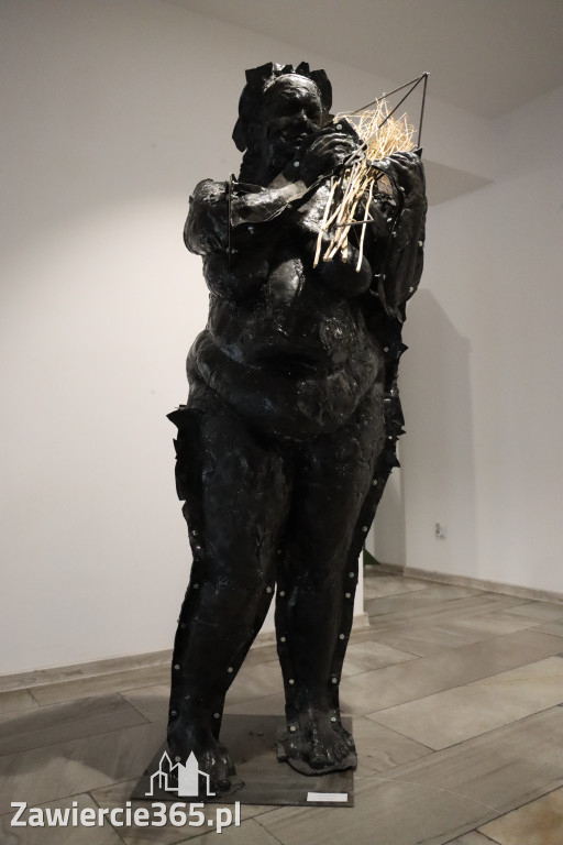 Fotorelacja: Wernisaż wystawy „Między linią a formą II” w MOK Zawiercie