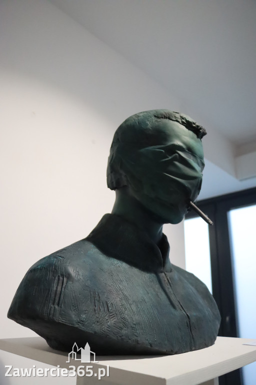 Fotorelacja: Wernisaż wystawy „Między linią a formą II” w MOK Zawiercie