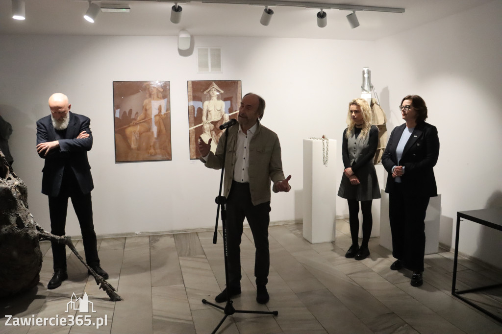 Fotorelacja: Wernisaż wystawy „Między linią a formą II” w MOK Zawiercie