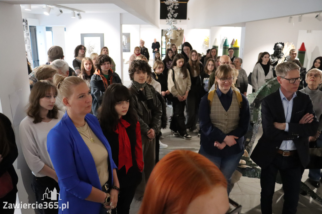 Fotorelacja: Wernisaż wystawy „Między linią a formą II” w MOK Zawiercie