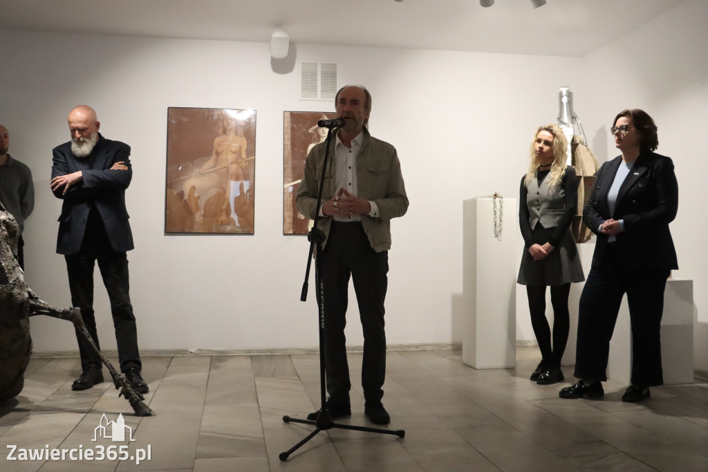 Fotorelacja: Wernisaż wystawy „Między linią a formą II” w MOK Zawiercie