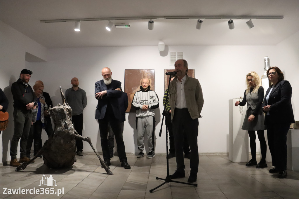 Fotorelacja: Wernisaż wystawy „Między linią a formą II” w MOK Zawiercie