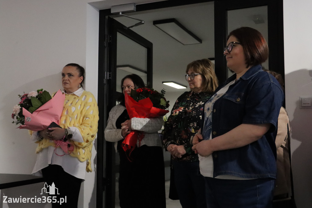 Fotorelacja: Wernisaż wystawy „Między linią a formą II” w MOK Zawiercie