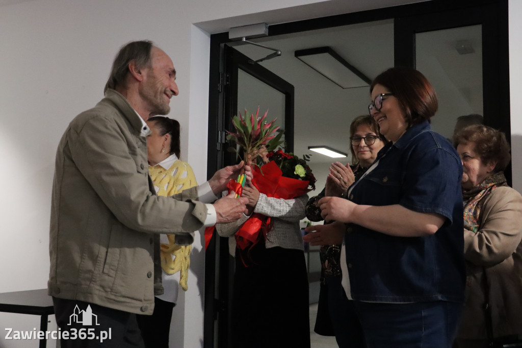 Fotorelacja: Wernisaż wystawy „Między linią a formą II” w MOK Zawiercie