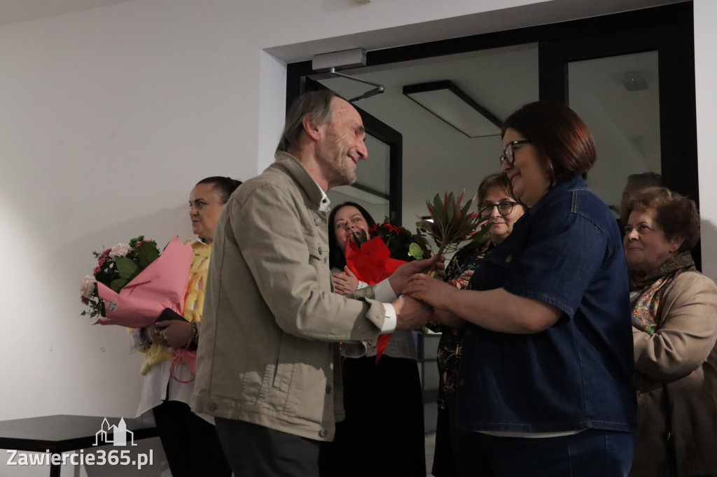 Fotorelacja: Wernisaż wystawy „Między linią a formą II” w MOK Zawiercie