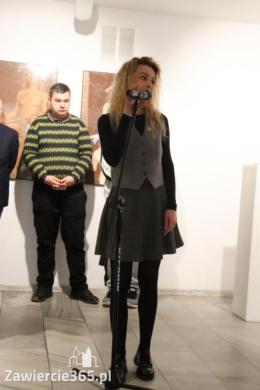 Fotorelacja: Wernisaż wystawy „Między linią a formą II” w MOK Zawiercie