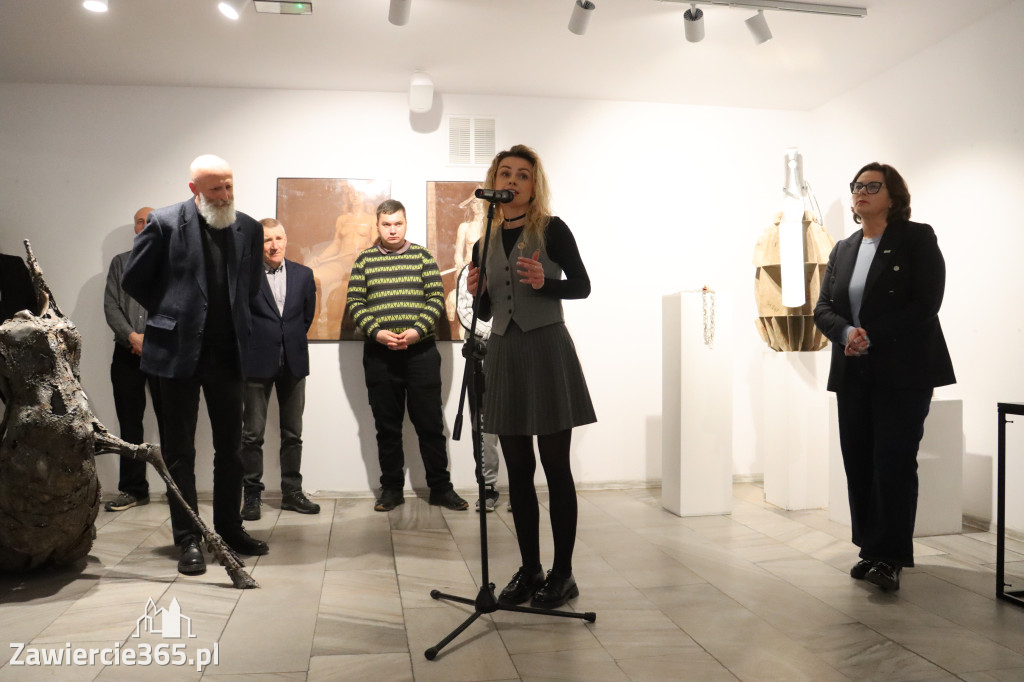 Fotorelacja: Wernisaż wystawy „Między linią a formą II” w MOK Zawiercie