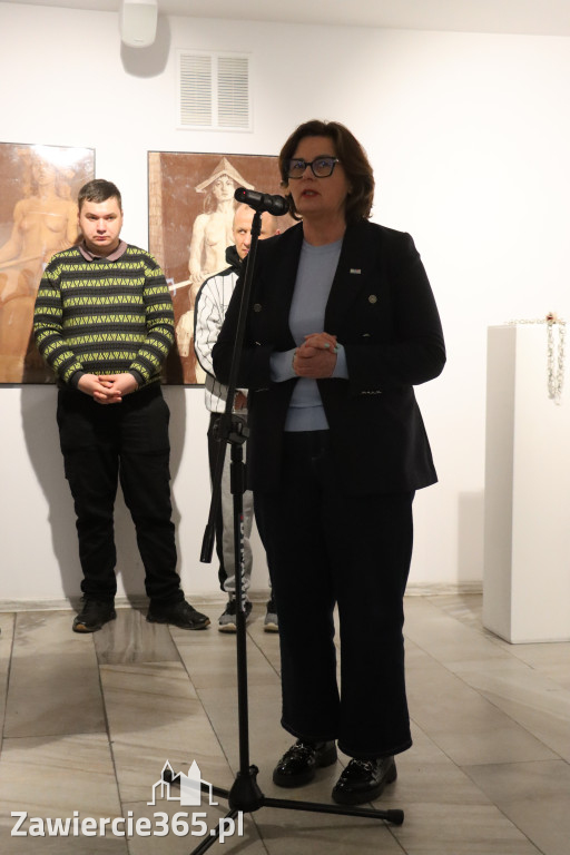 Fotorelacja: Wernisaż wystawy „Między linią a formą II” w MOK Zawiercie