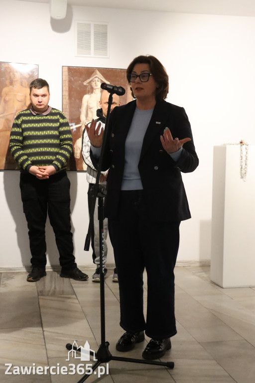 Fotorelacja: Wernisaż wystawy „Między linią a formą II” w MOK Zawiercie