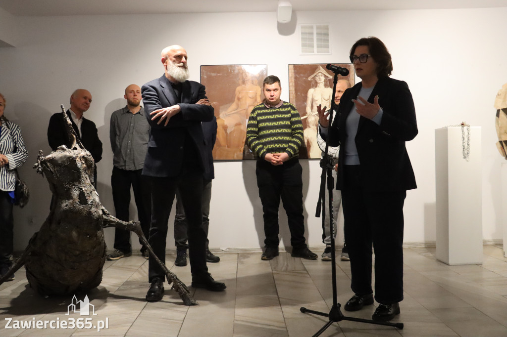 Fotorelacja: Wernisaż wystawy „Między linią a formą II” w MOK Zawiercie