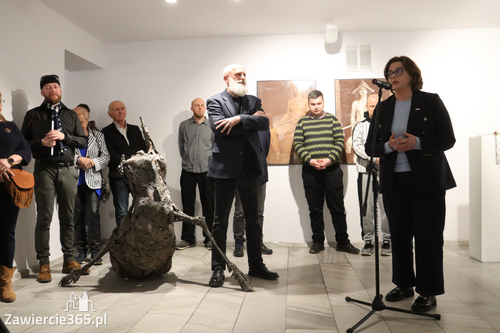 Fotorelacja: Wernisaż wystawy „Między linią a formą II” w MOK Zawiercie