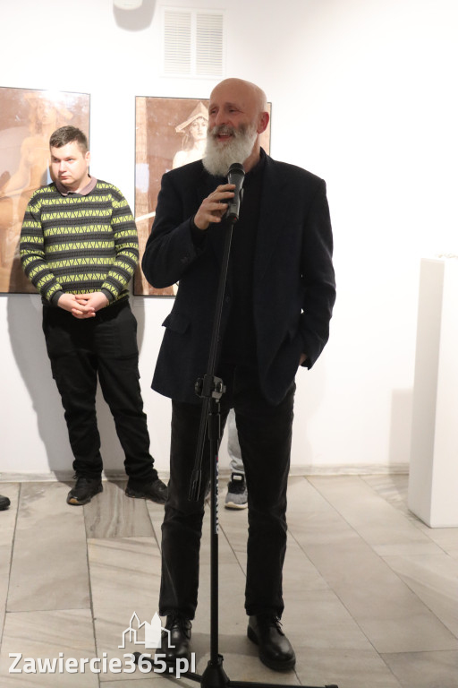 Fotorelacja: Wernisaż wystawy „Między linią a formą II” w MOK Zawiercie