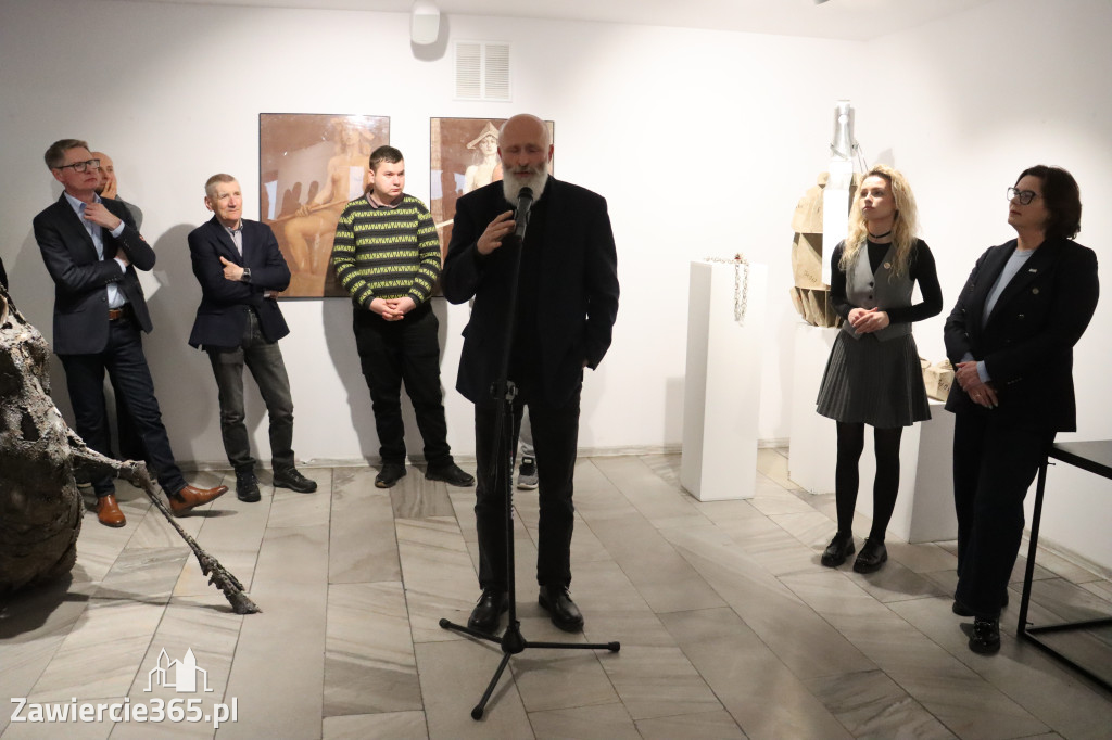 Fotorelacja: Wernisaż wystawy „Między linią a formą II” w MOK Zawiercie