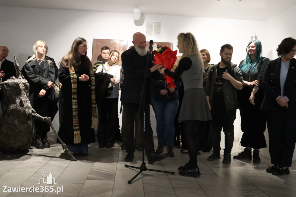 Fotorelacja: Wernisaż wystawy „Między linią a formą II” w MOK Zawiercie