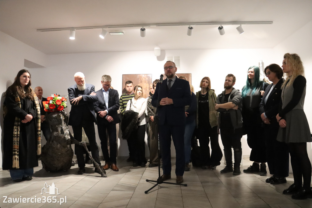 Fotorelacja: Wernisaż wystawy „Między linią a formą II” w MOK Zawiercie