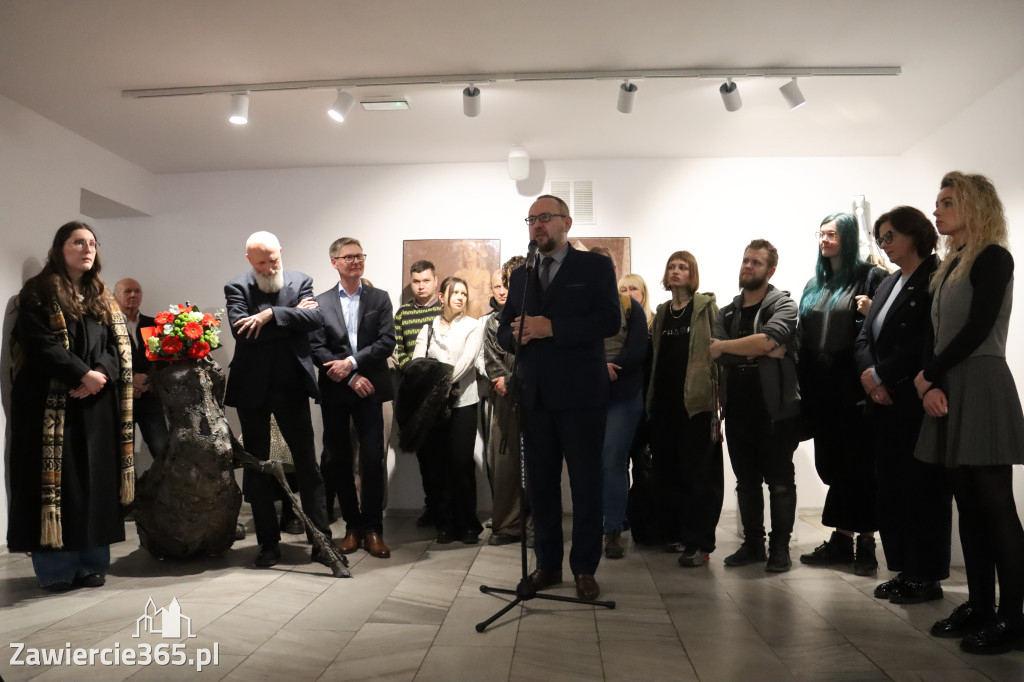 Fotorelacja: Wernisaż wystawy „Między linią a formą II” w MOK Zawiercie