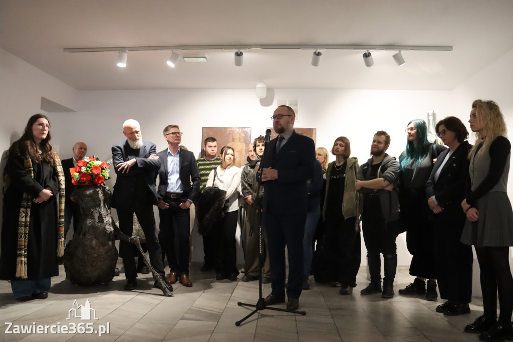 Fotorelacja: Wernisaż wystawy „Między linią a formą II” w MOK Zawiercie