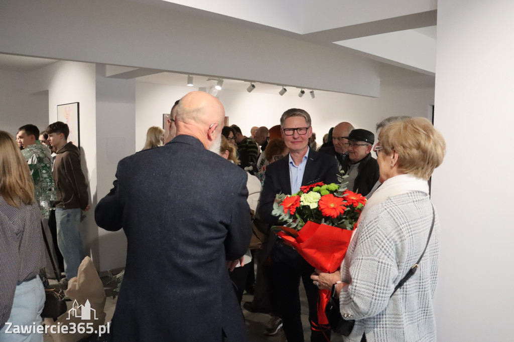 Fotorelacja: Wernisaż wystawy „Między linią a formą II” w MOK Zawiercie