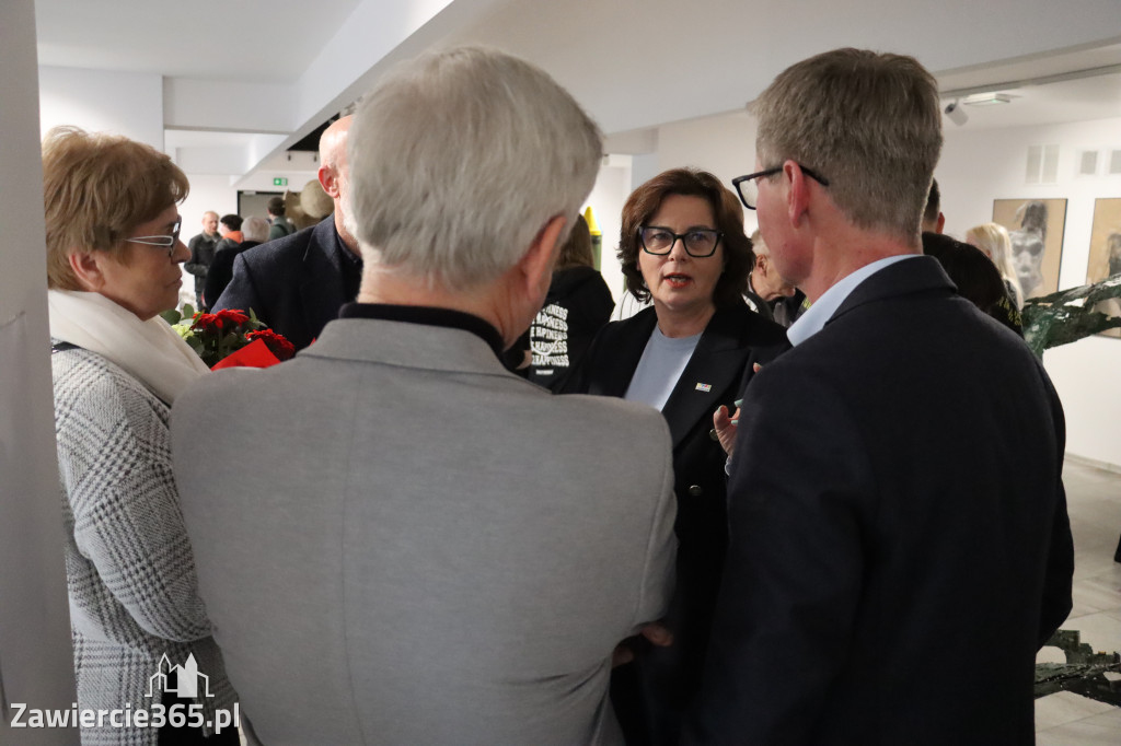 Fotorelacja: Wernisaż wystawy „Między linią a formą II” w MOK Zawiercie