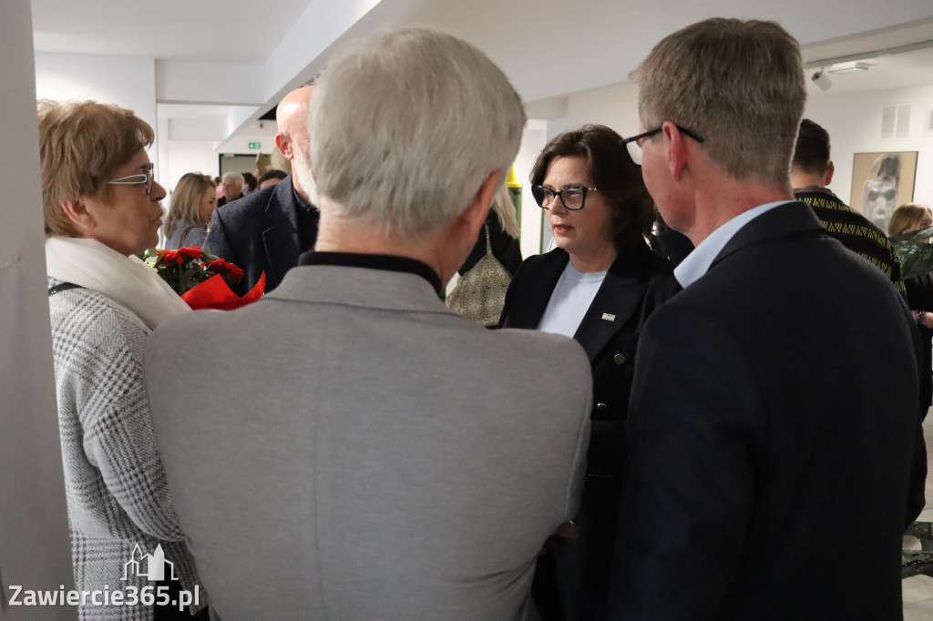 Fotorelacja: Wernisaż wystawy „Między linią a formą II” w MOK Zawiercie