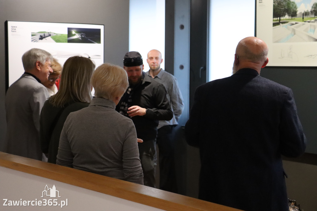 Fotorelacja: Wernisaż wystawy „Między linią a formą II” w MOK Zawiercie