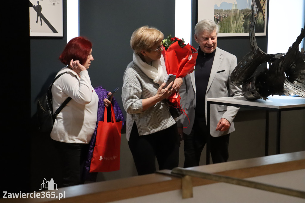 Fotorelacja: Wernisaż wystawy „Między linią a formą II” w MOK Zawiercie