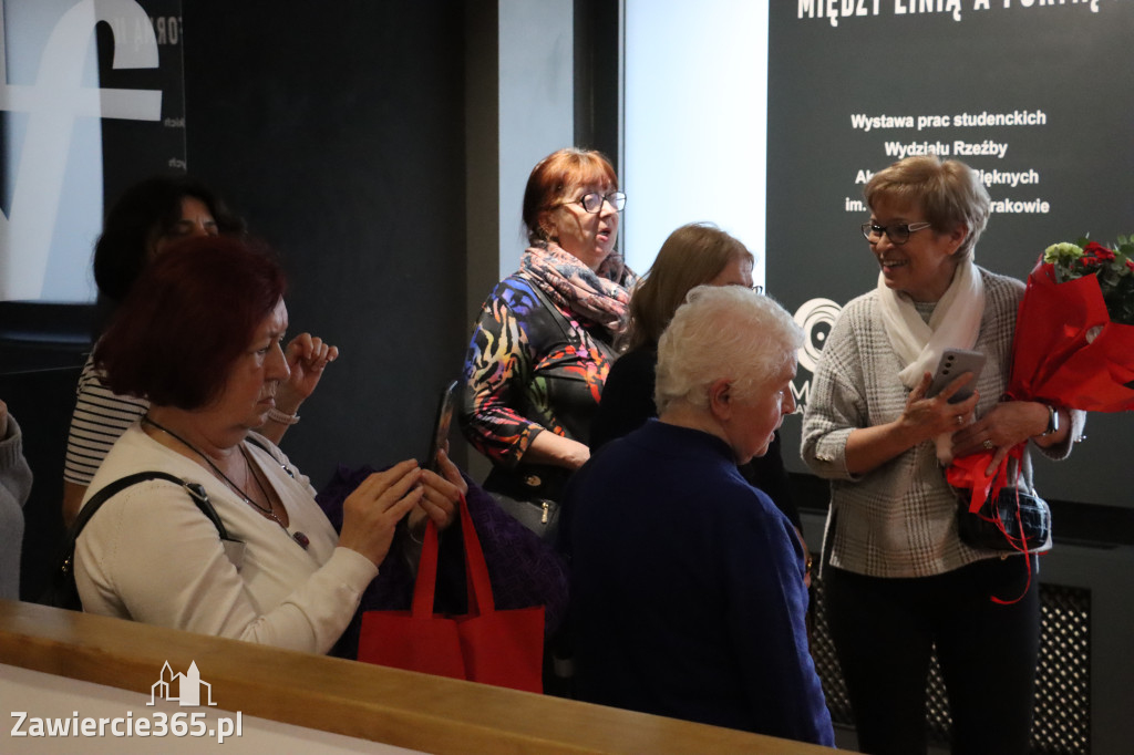 Fotorelacja: Wernisaż wystawy „Między linią a formą II” w MOK Zawiercie