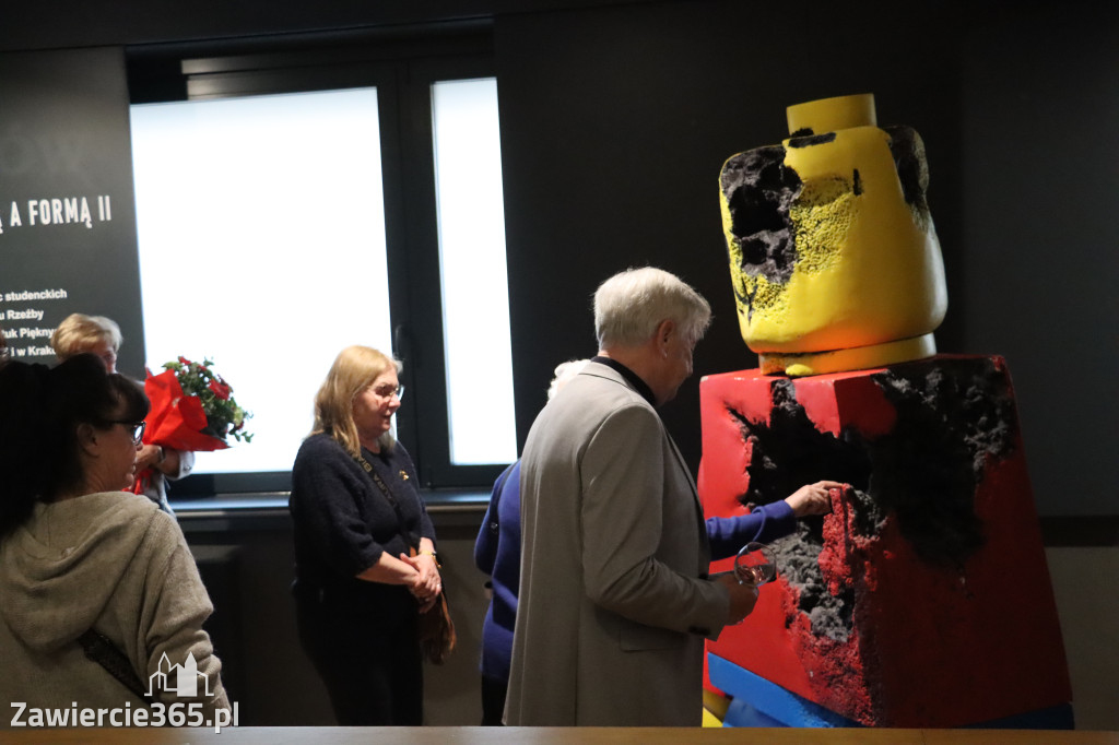 Fotorelacja: Wernisaż wystawy „Między linią a formą II” w MOK Zawiercie