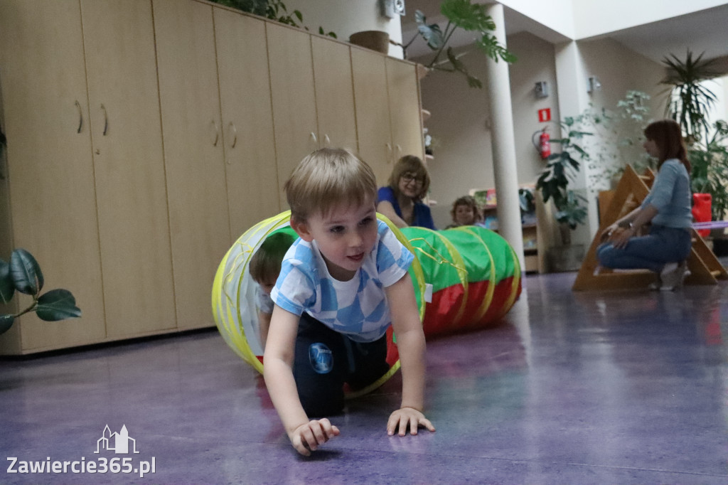 Fotorelacja: NIEBIESKIE IGRZYSKA w Przedszkolu Integracyjnym nr 3 w Zawierciu