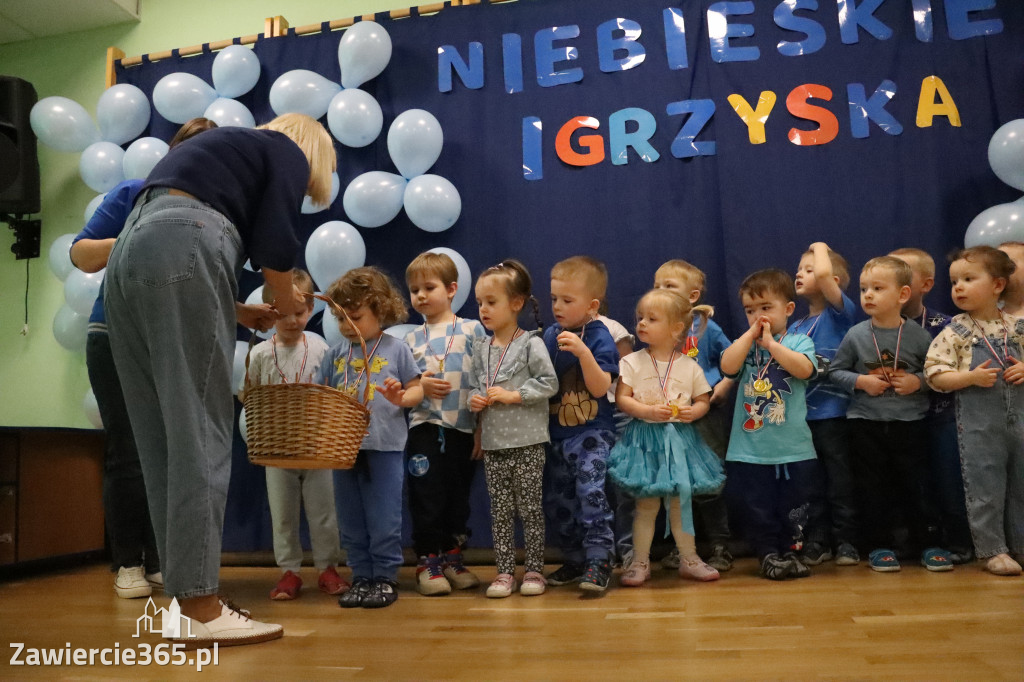 Fotorelacja: NIEBIESKIE IGRZYSKA w Przedszkolu Integracyjnym nr 3 w Zawierciu