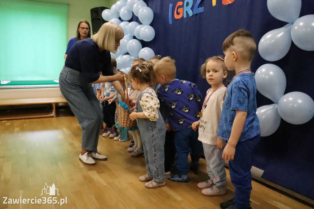 Fotorelacja: NIEBIESKIE IGRZYSKA w Przedszkolu Integracyjnym nr 3 w Zawierciu